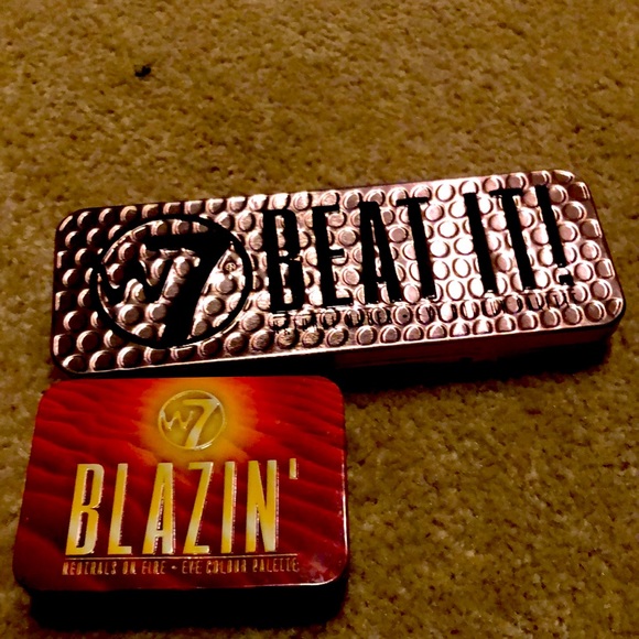 2 Untouched eye shadow pallets - Picture 1 of 8